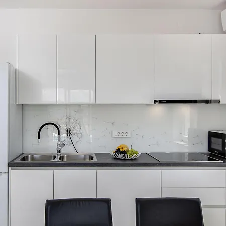 Pet Friendly In With Kitchen * بونات