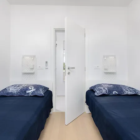 Pet Friendly In With Kitchen * بونات