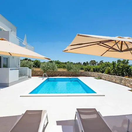 بيت للعطل Pet Friendly In With Kitchen *