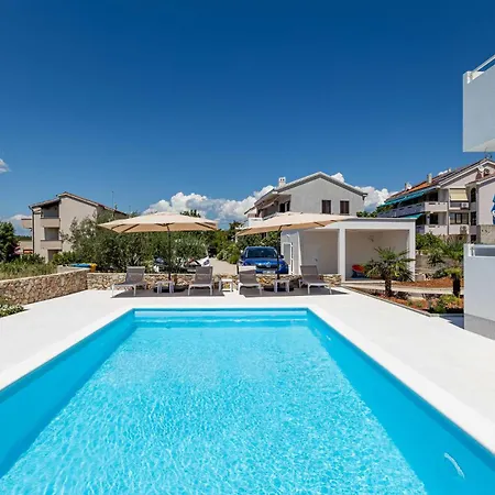 Holiday home Awesome In *